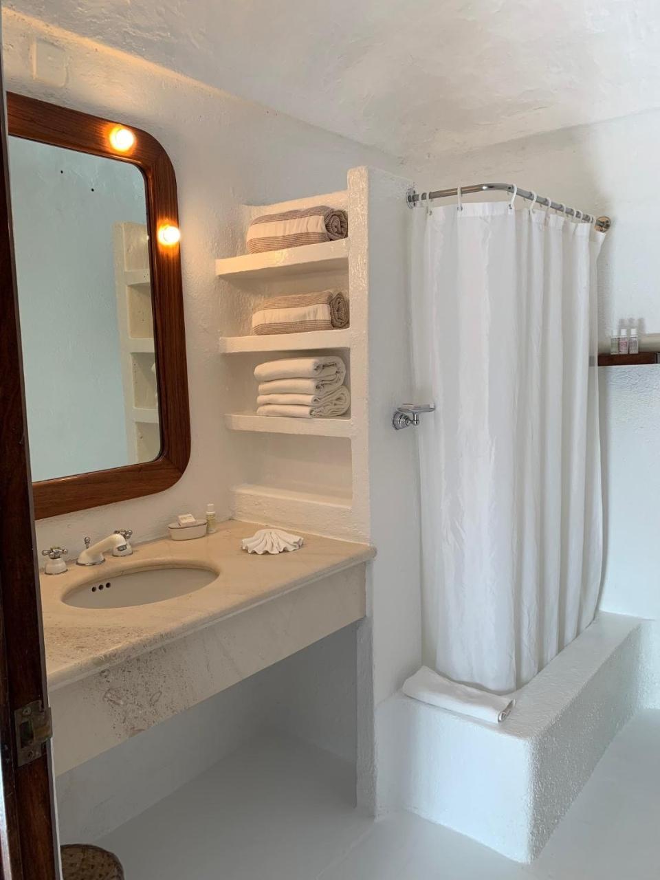 Hotel Bungalows In Careyes