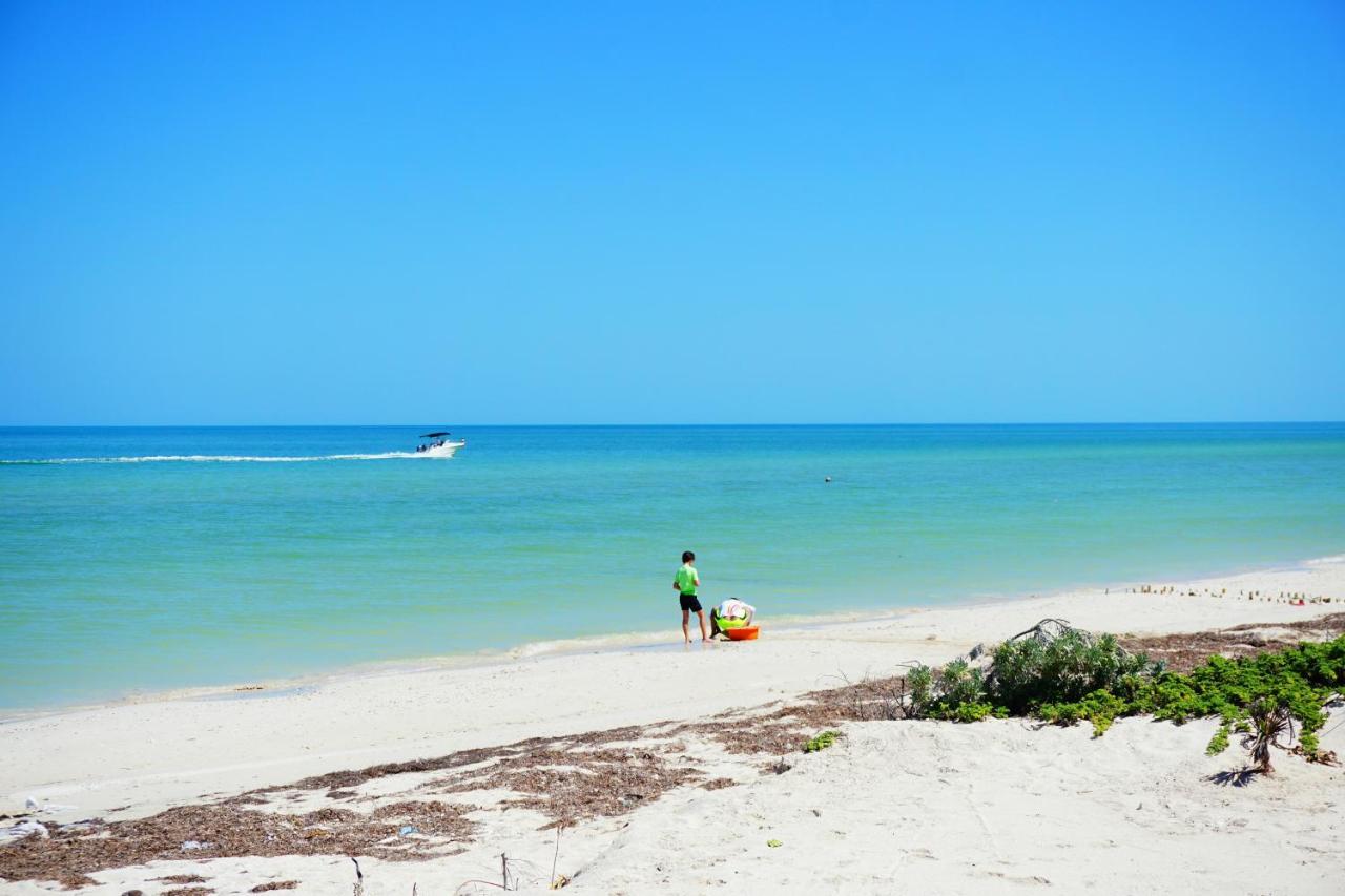 Casa Lago Dominguez On The Beach * Chicxulub