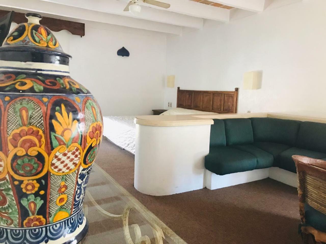 La Mansion Hotel