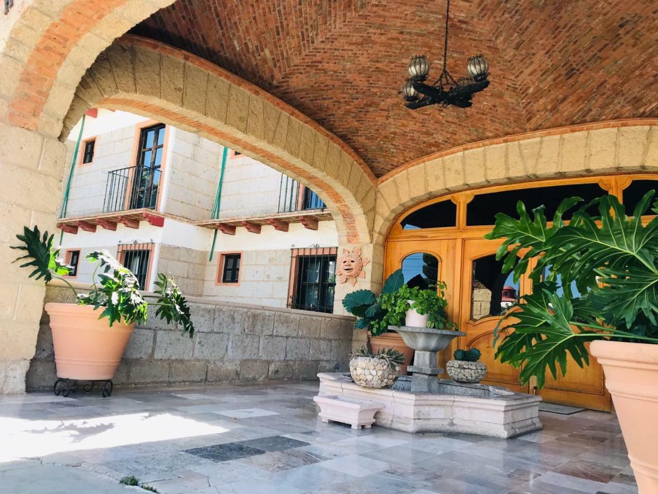 La Mansion Hotel