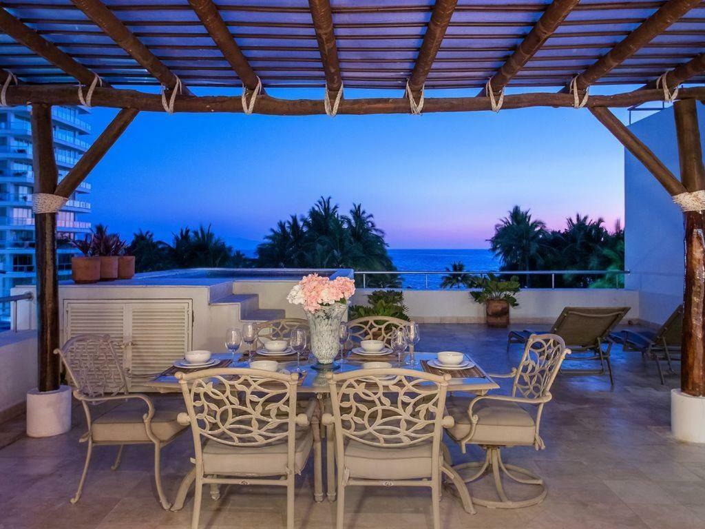 Nitta 2 Bedroom-ocean And Sunset Views With Large Deck And Small Dipping Pool *