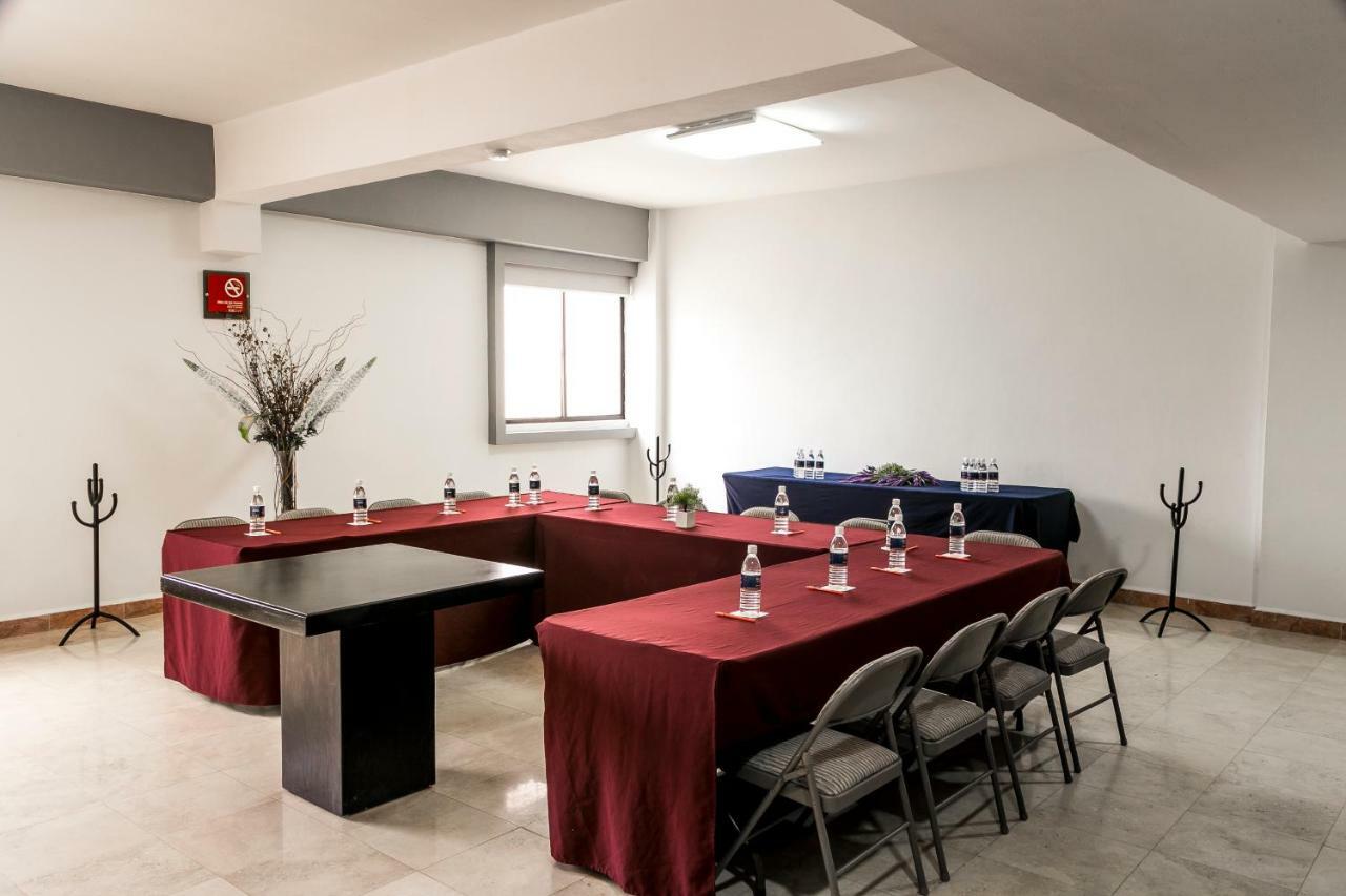 Hotel Imperio De Angeles Executive Poliforum