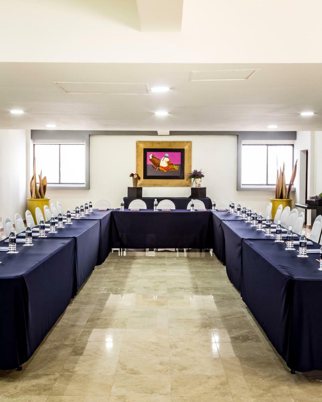 Hotel Imperio De Angeles Executive Poliforum 4*