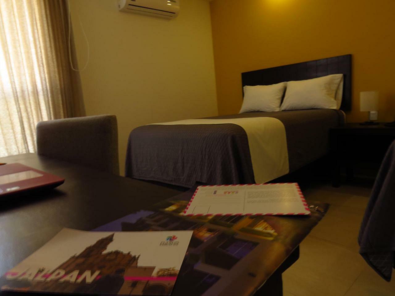 Hotel Casa Blanca *