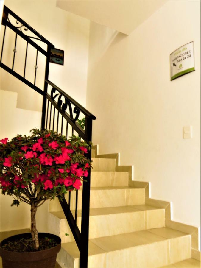 Casa Blanca Hotel *