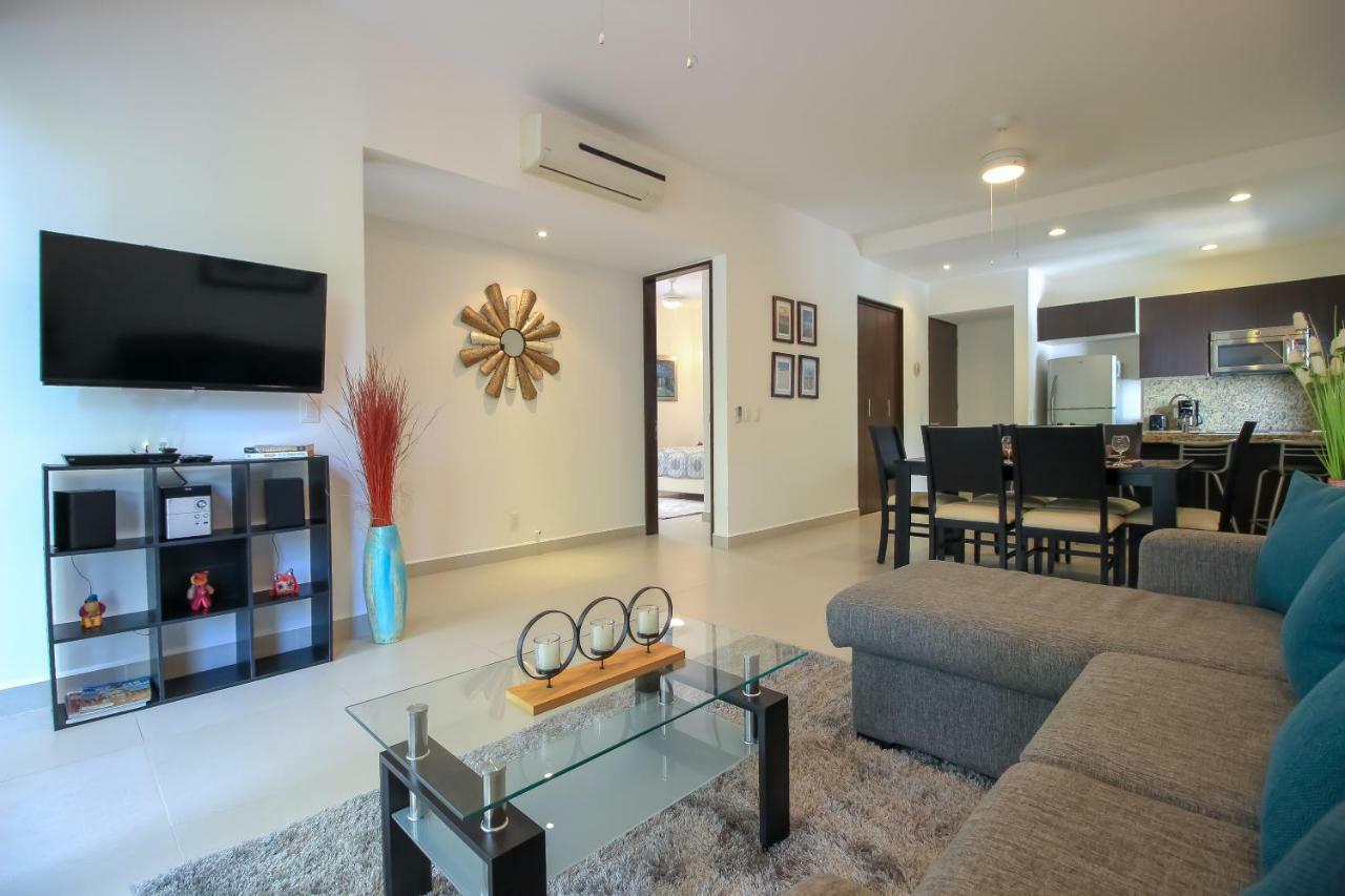 Fantastic With Balcony, High Speed Internet, Pool Facilities In Apartment
