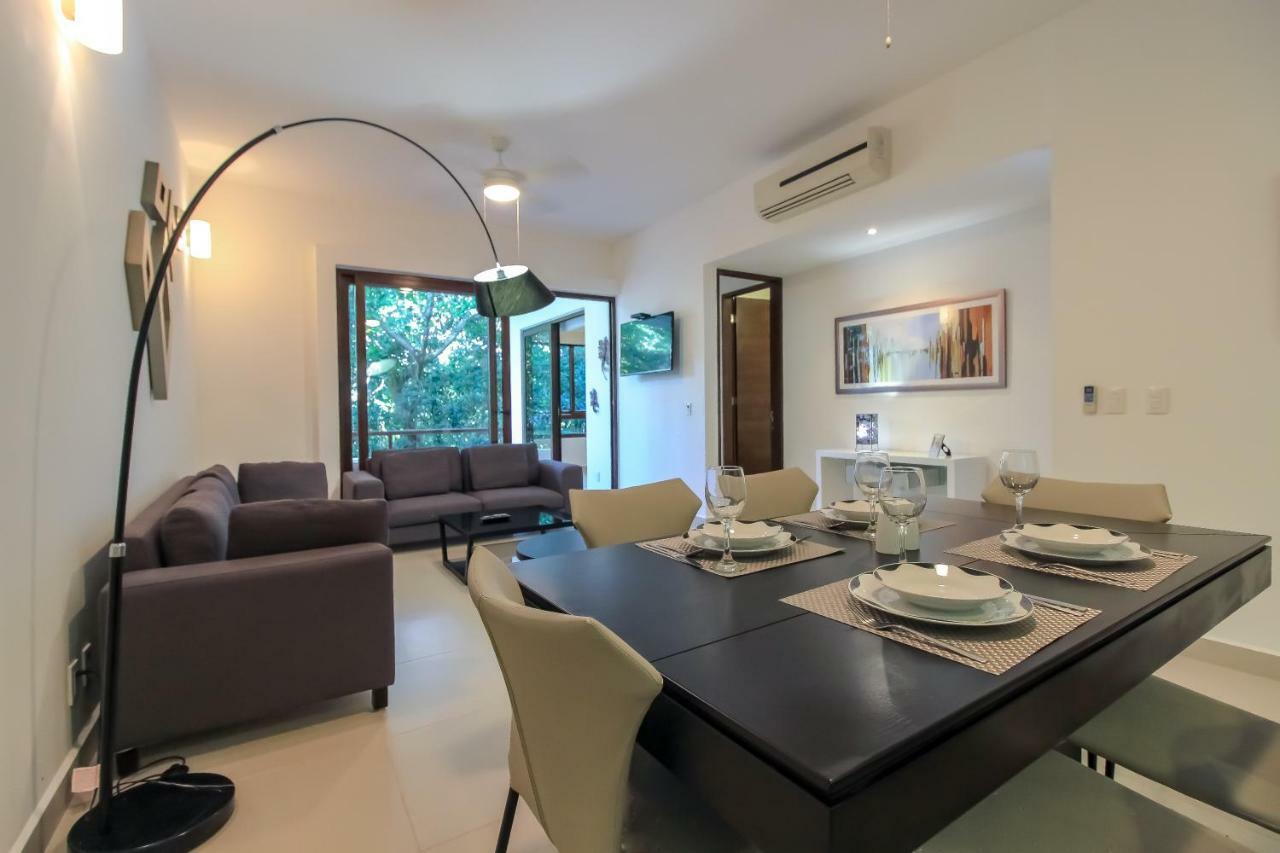 Fantastic With Balcony, High Speed Internet, Pool Facilities In Apartment Akumal