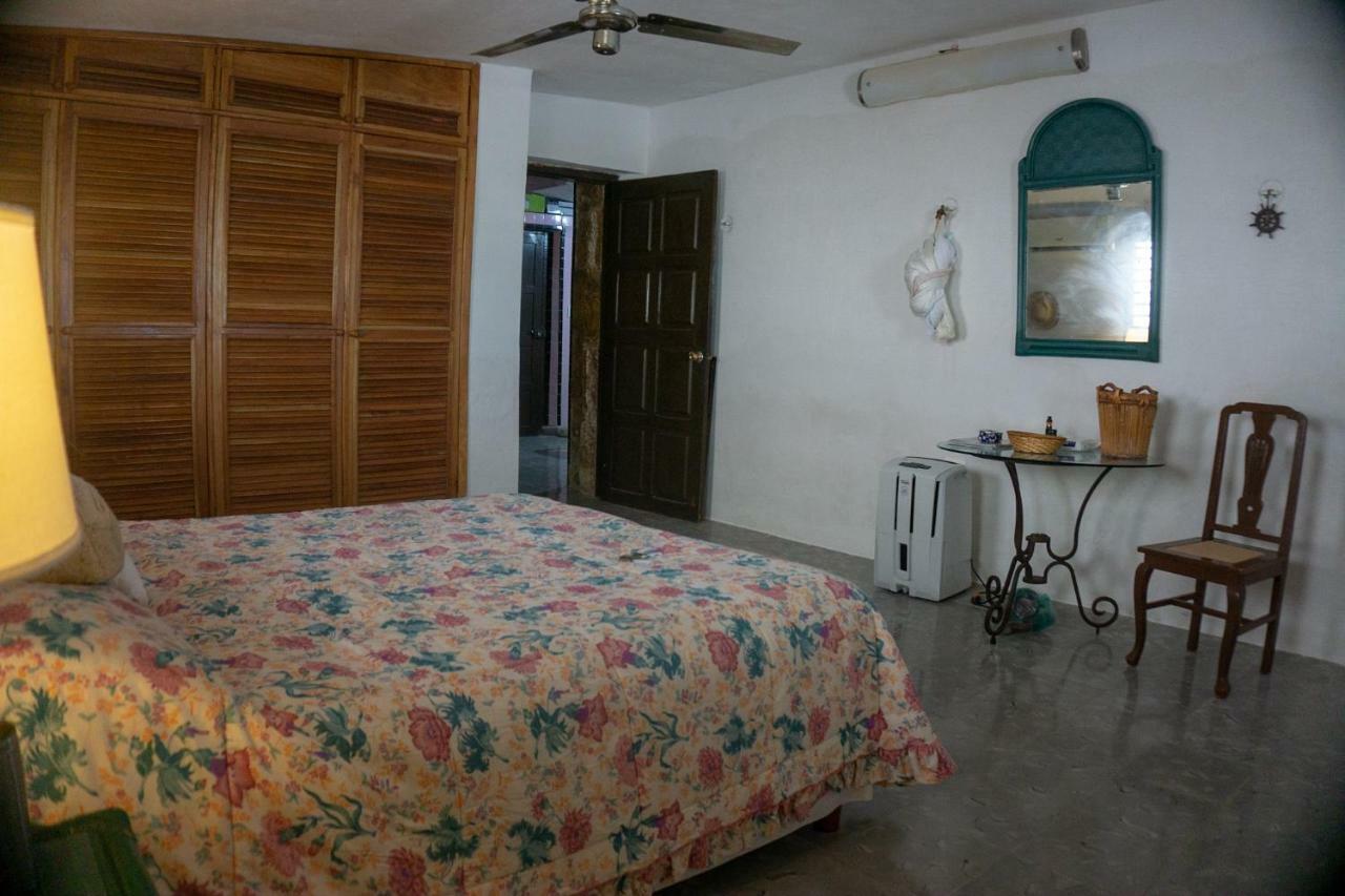 Casa Lago Dominguez On The Beach Holiday home Chicxulub