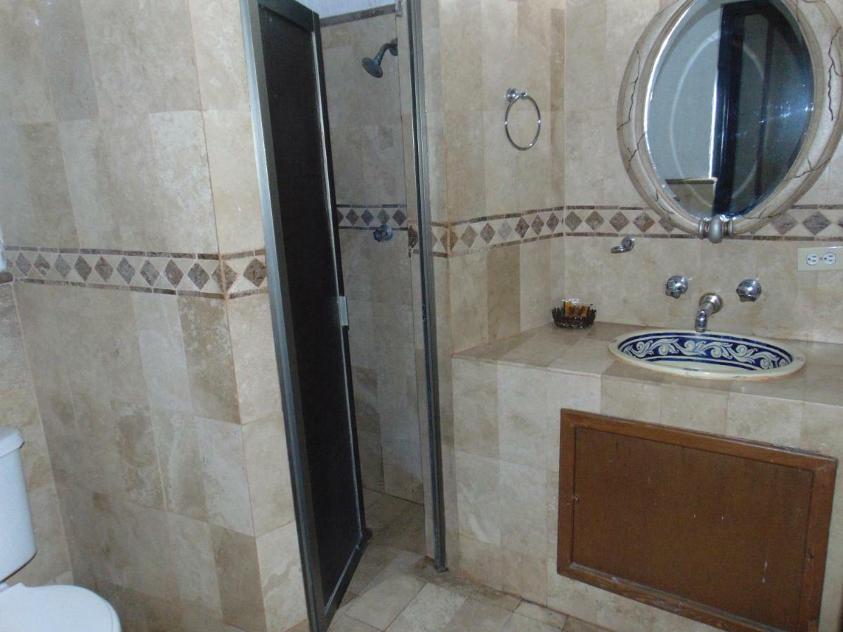 Hotel El Rancho 3*