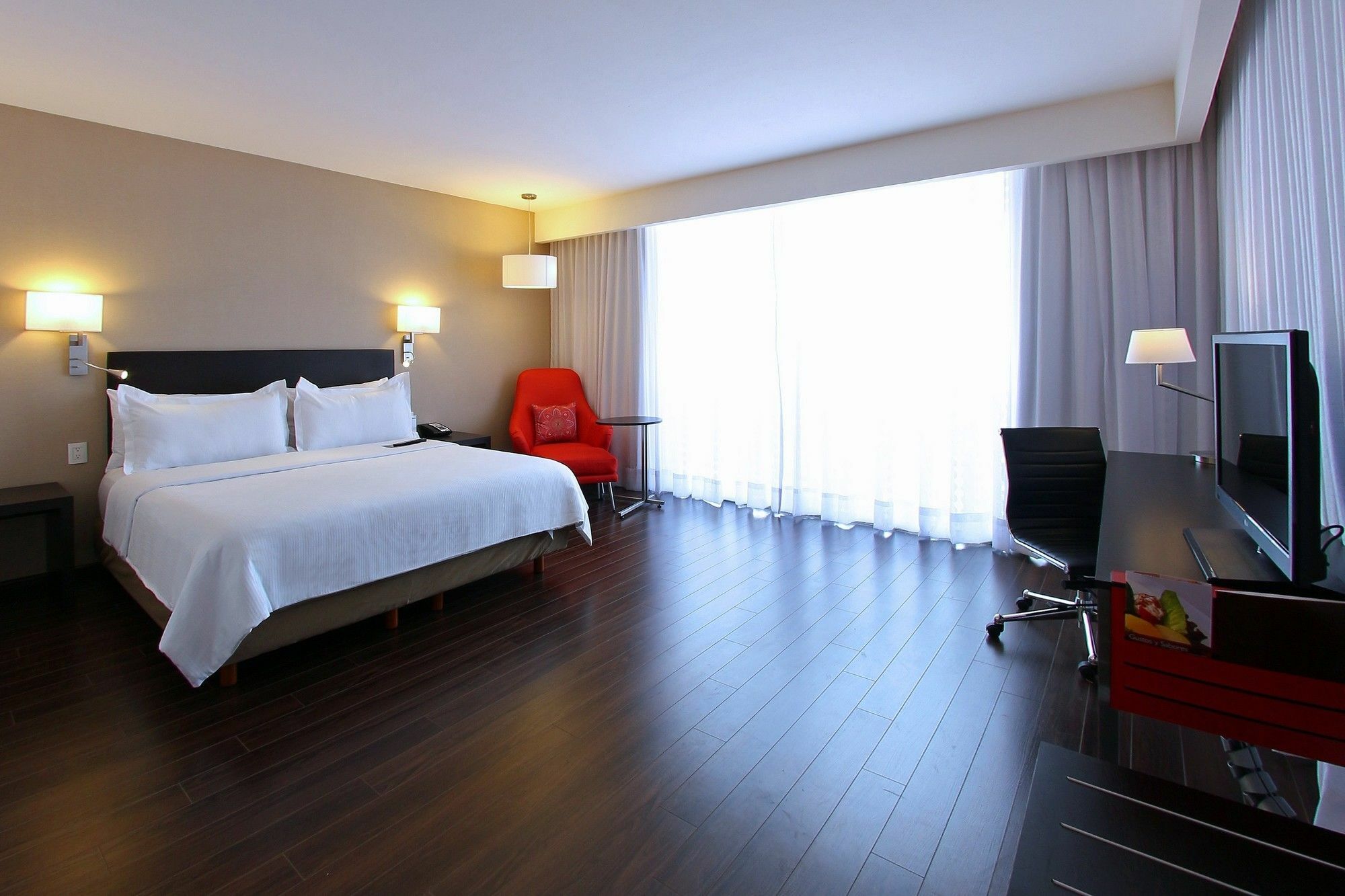 Fiesta Express Constituyentes Hotel 4*