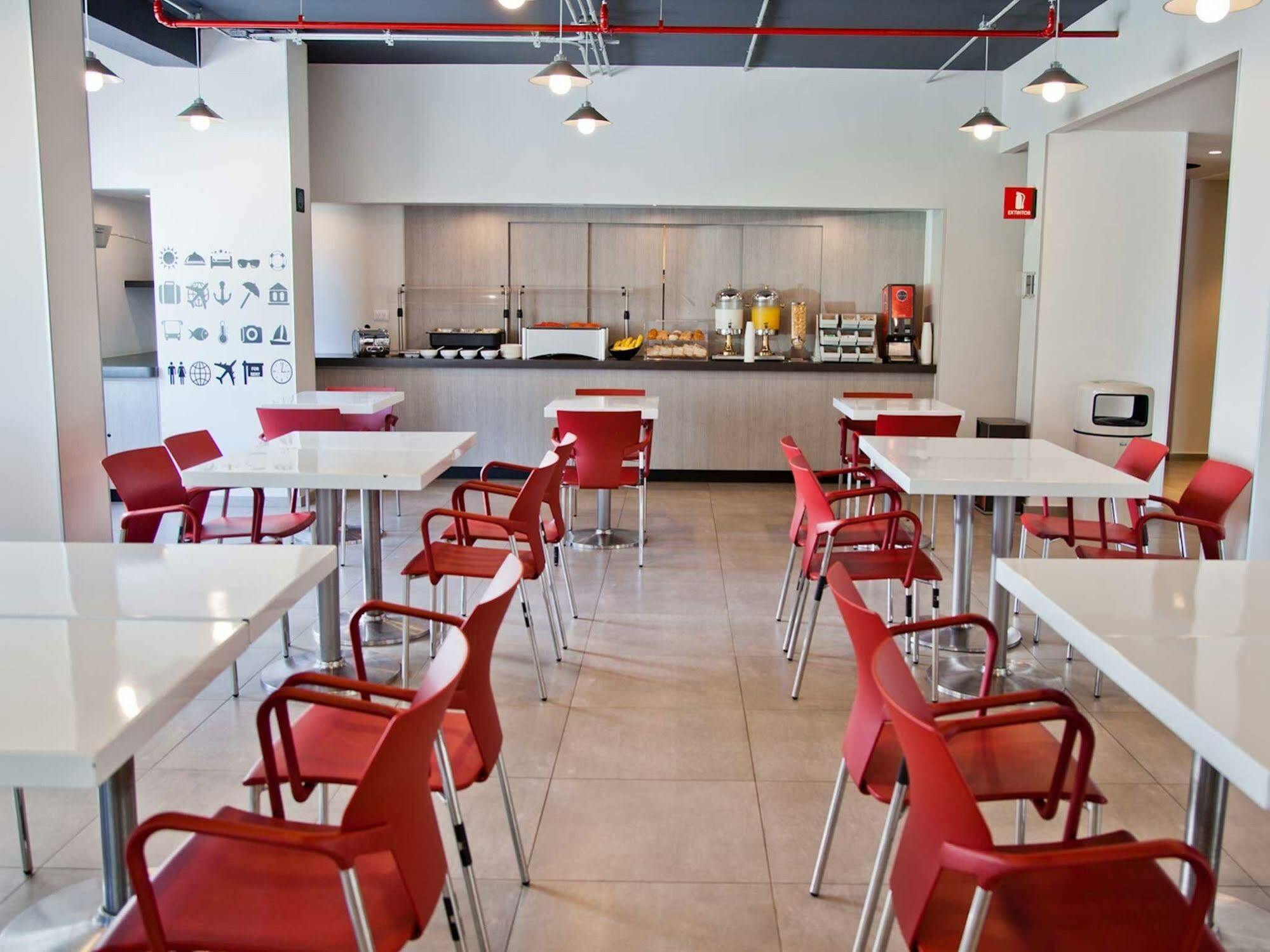 Express Junior By Marriott Centro Hotel 3*