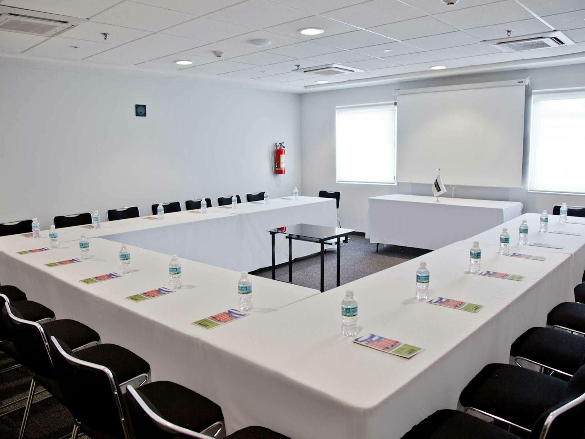 Express Junior By Marriott Centro Hotel