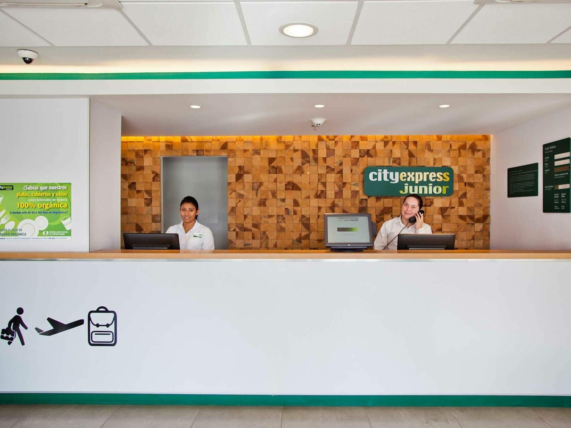 Express Junior By Marriott Centro Hotel 3*