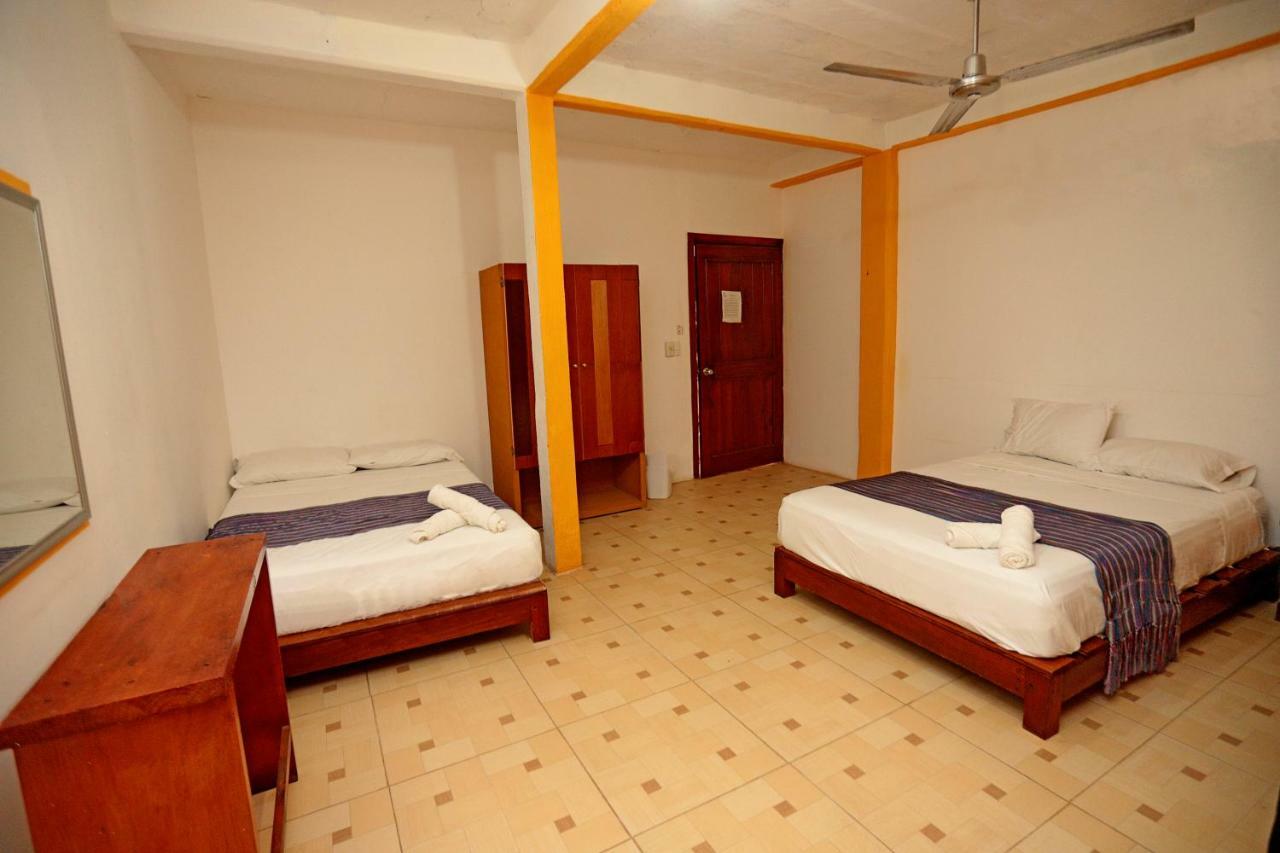Neptuno 3* Zipolite