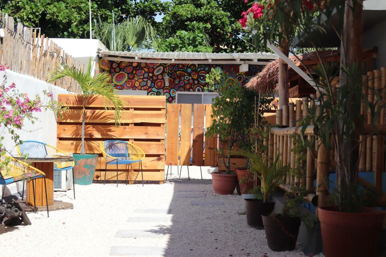 Wabi Hostel *