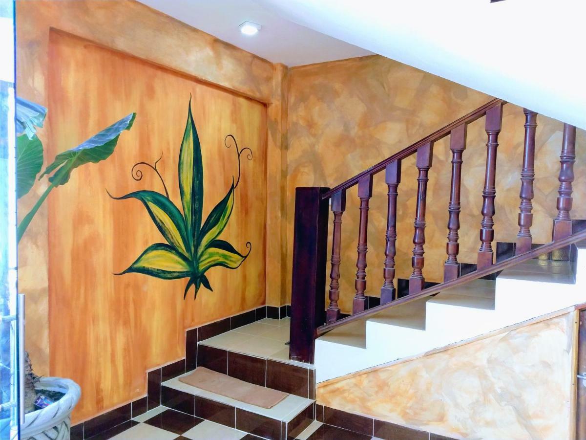 Aparthotel Victoria Piramides 3*