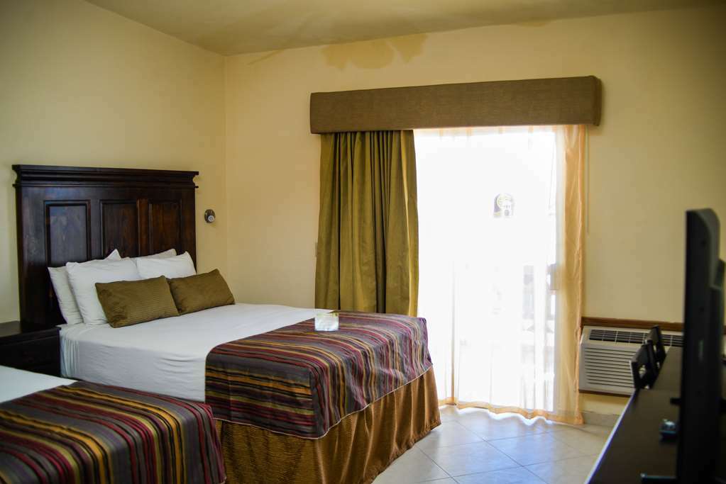 Western Laos Mar & Hotel 3*