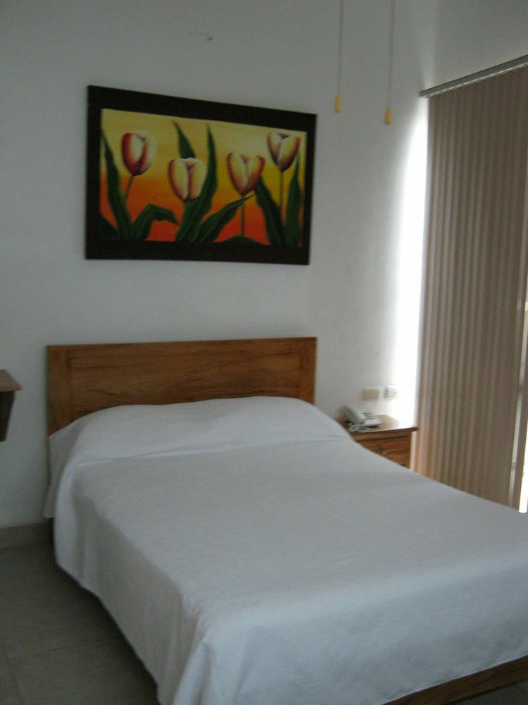 Hotel & Mo Sak 4*