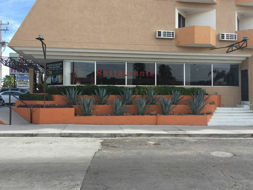 Plaza Del Sol Hotel 2*