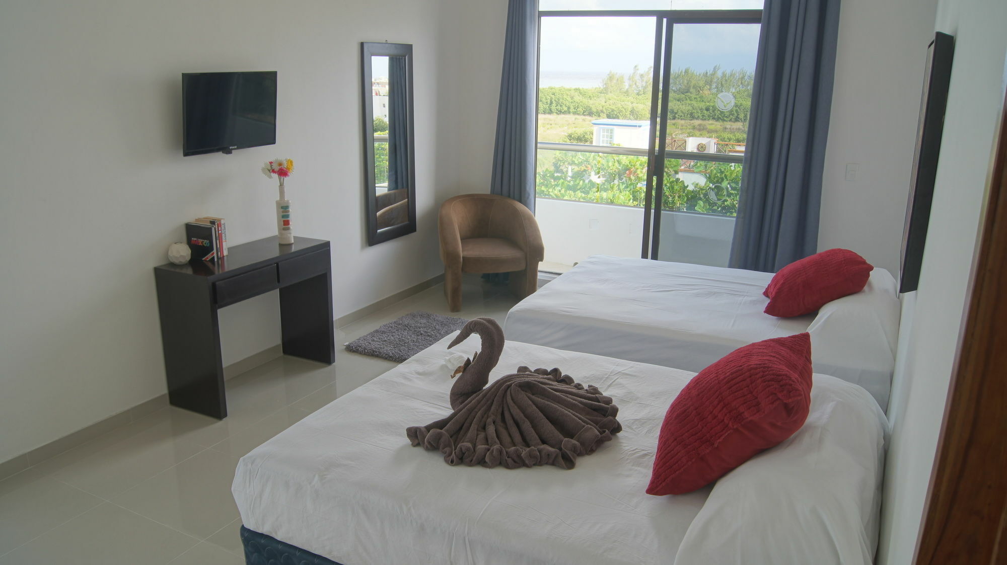 Quinta Perlas Condohotel