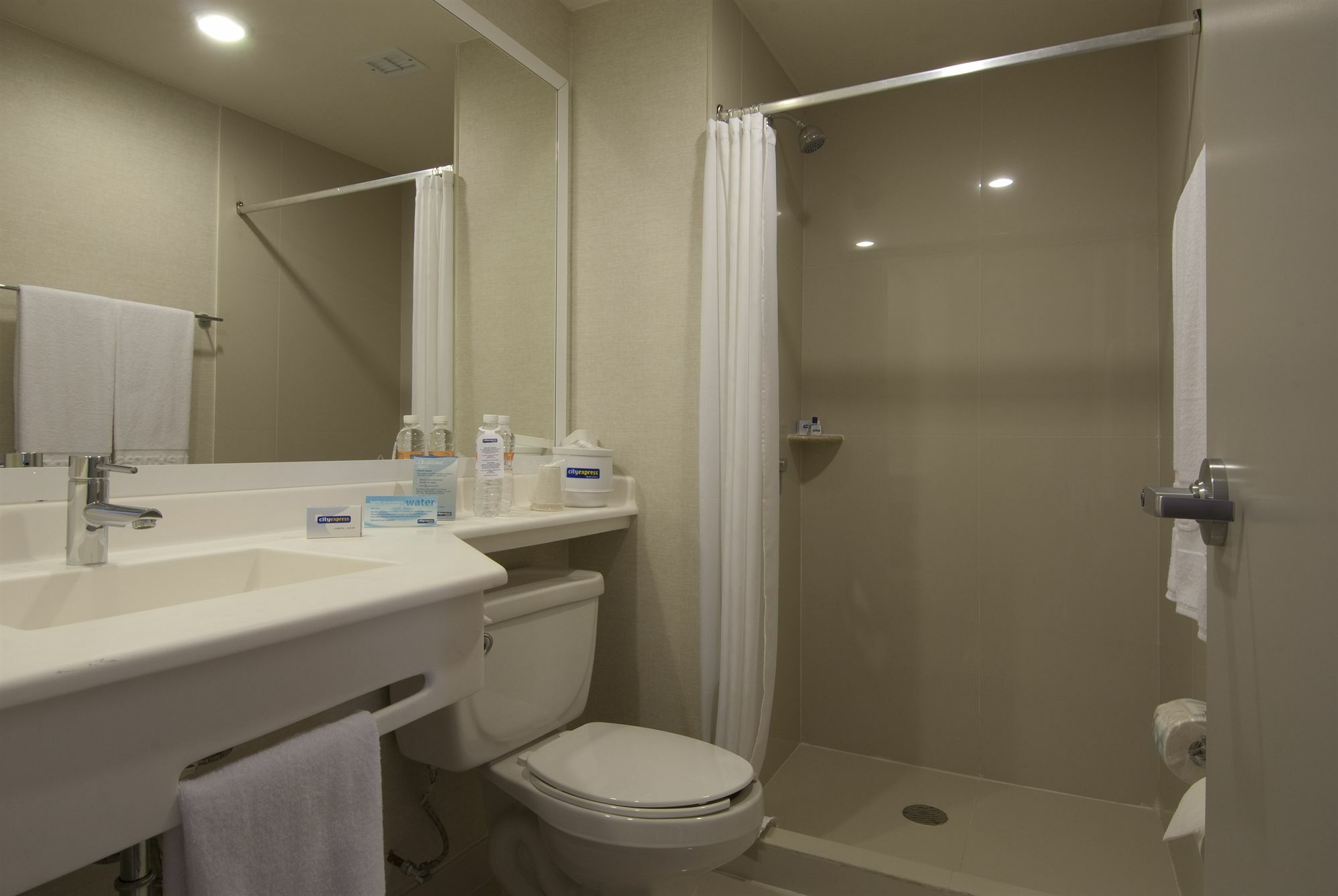Express By Marriott Hotel