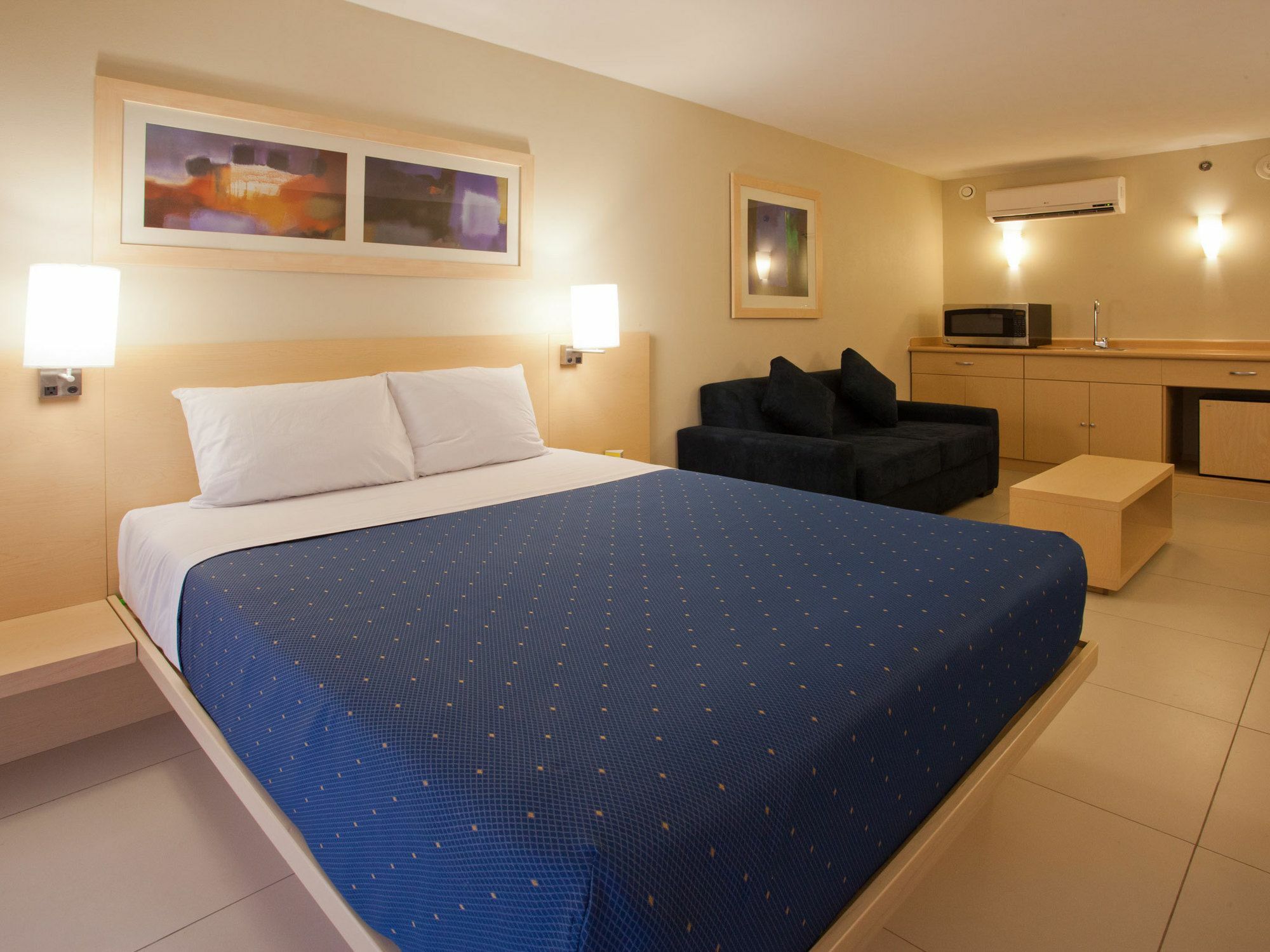 Hotel Express By Marriott 4*