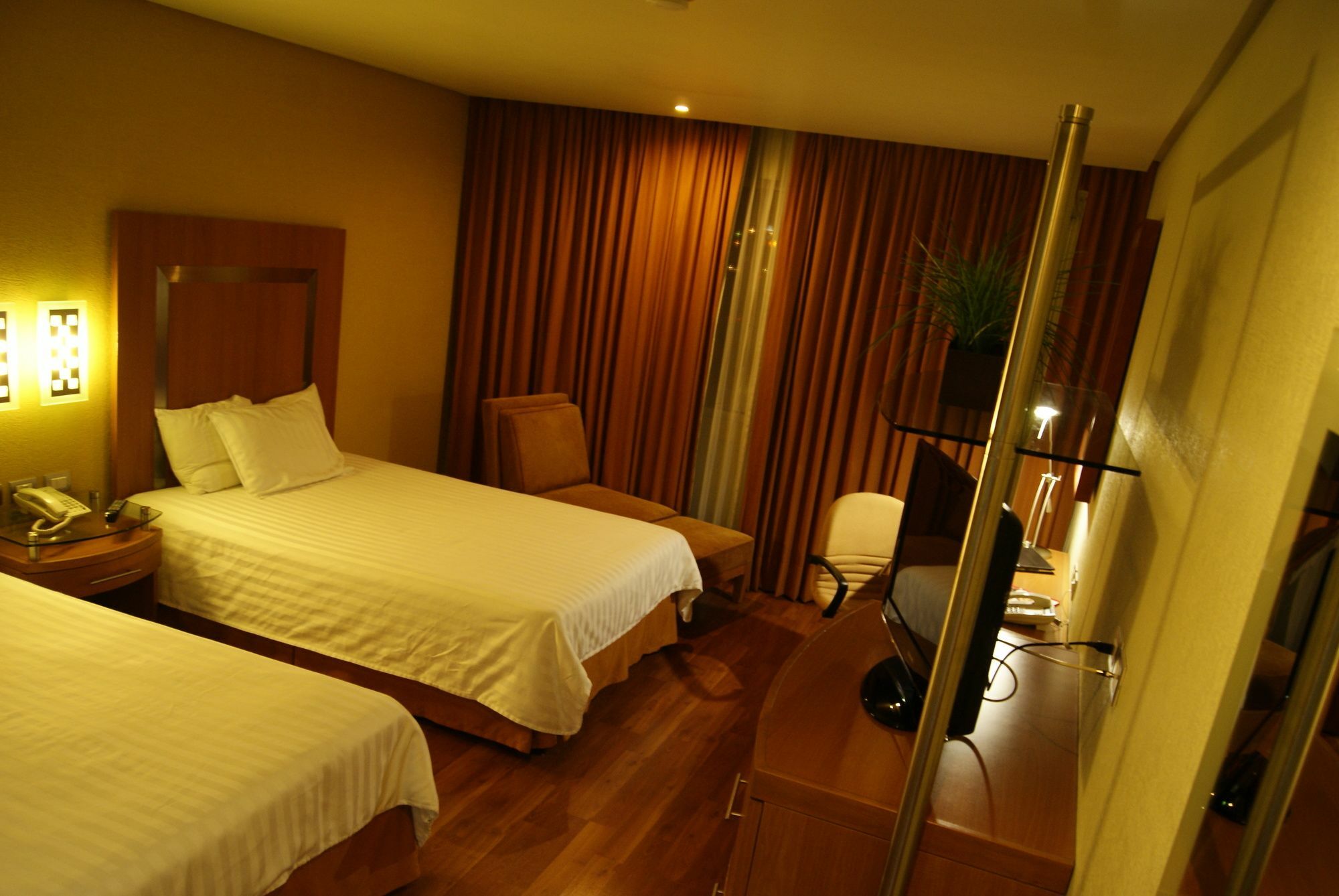Mercury Hotel
