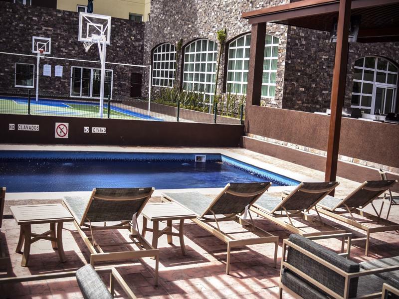 Staybridge By Ihg Hotel
