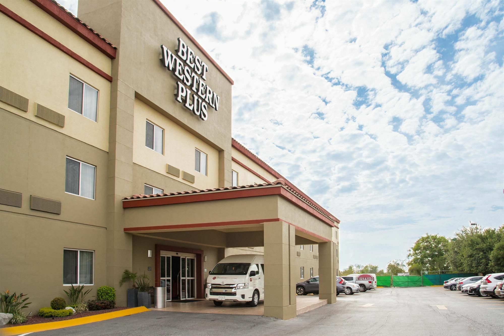 Western Monterrey Airport Apodaca