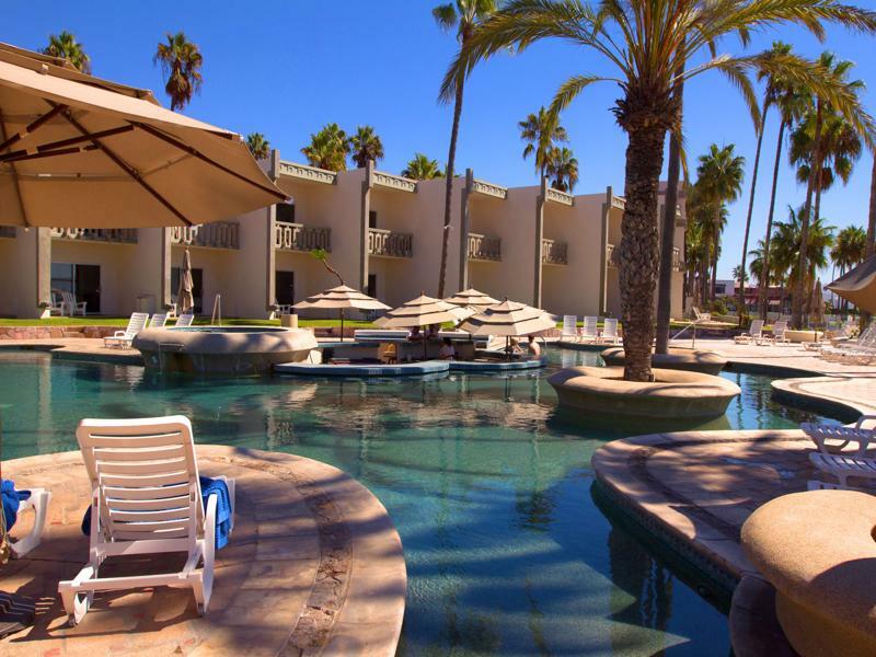 Hotel Estero 4*