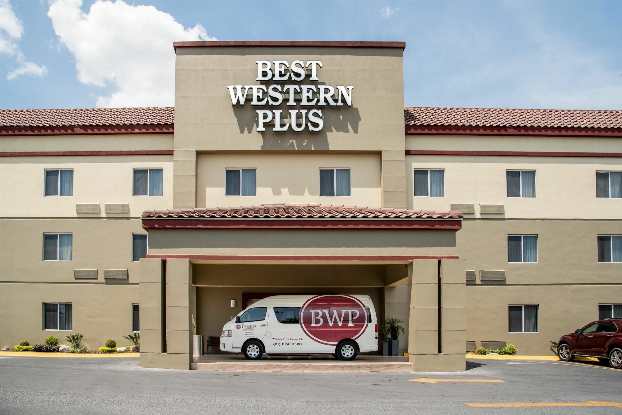 Western Monterrey Airport Hotel 3*