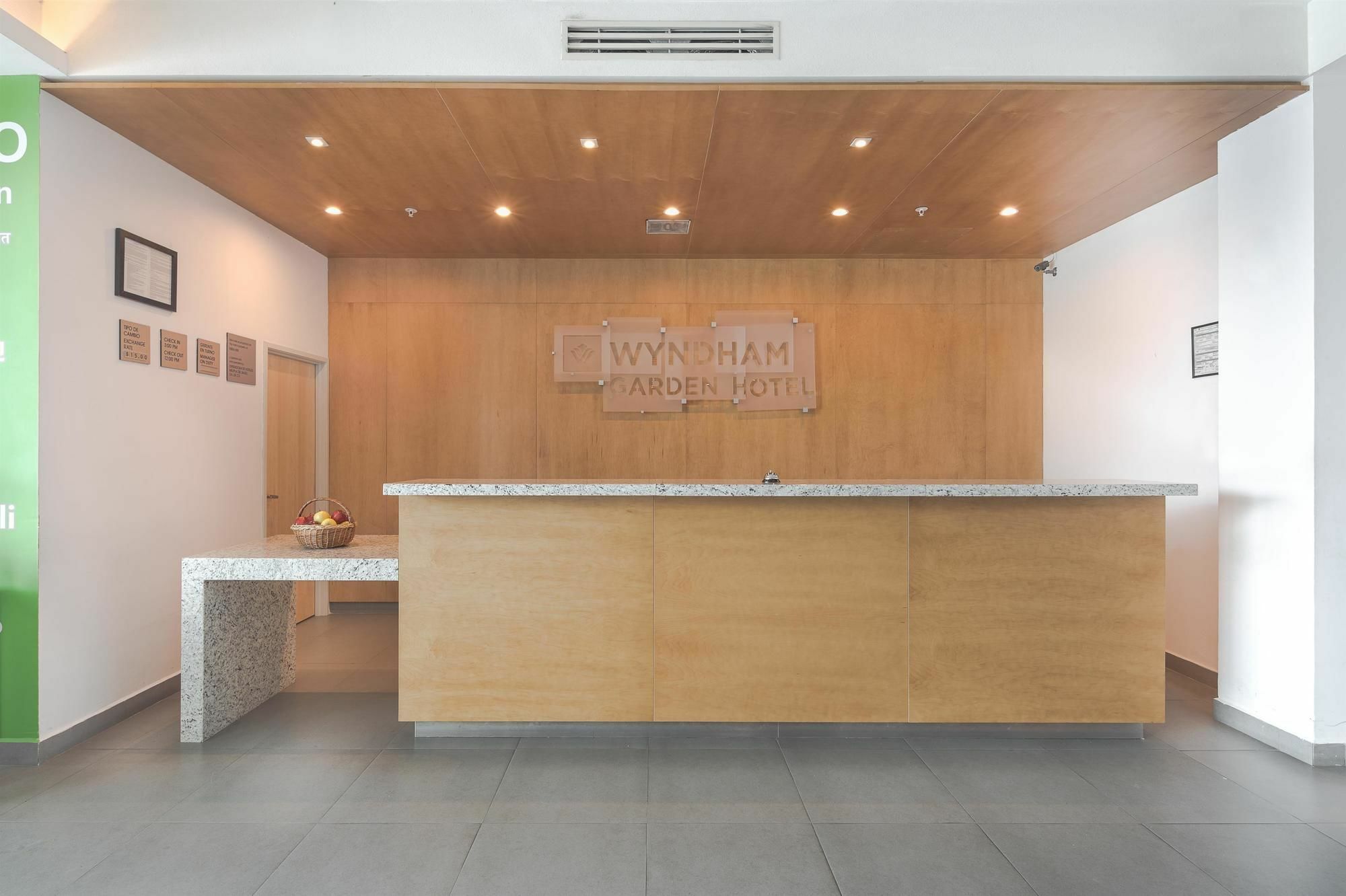 Wyndham Garden Bajio Aeropuerto Hotel 5*