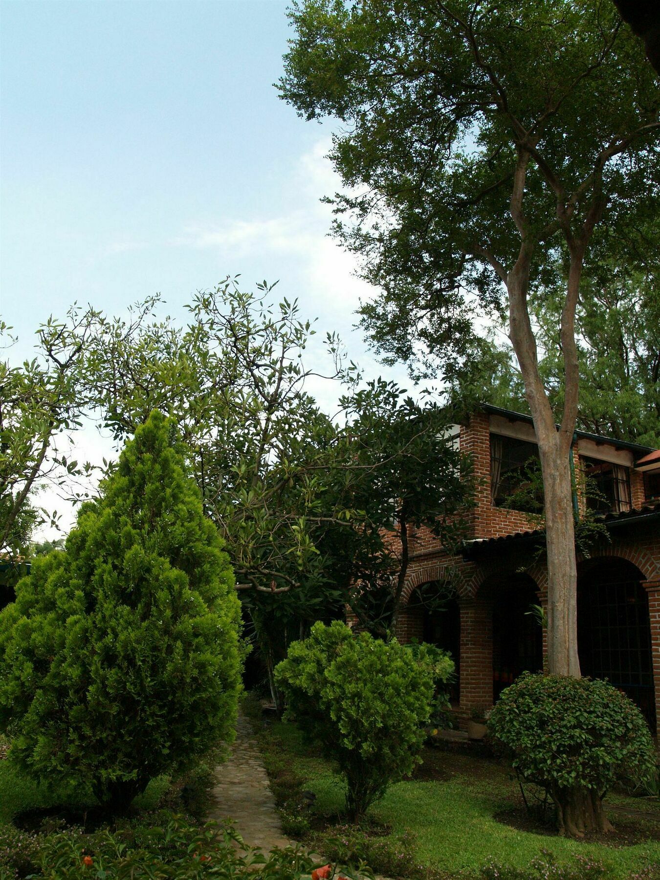 La Del Valle (adults Only)