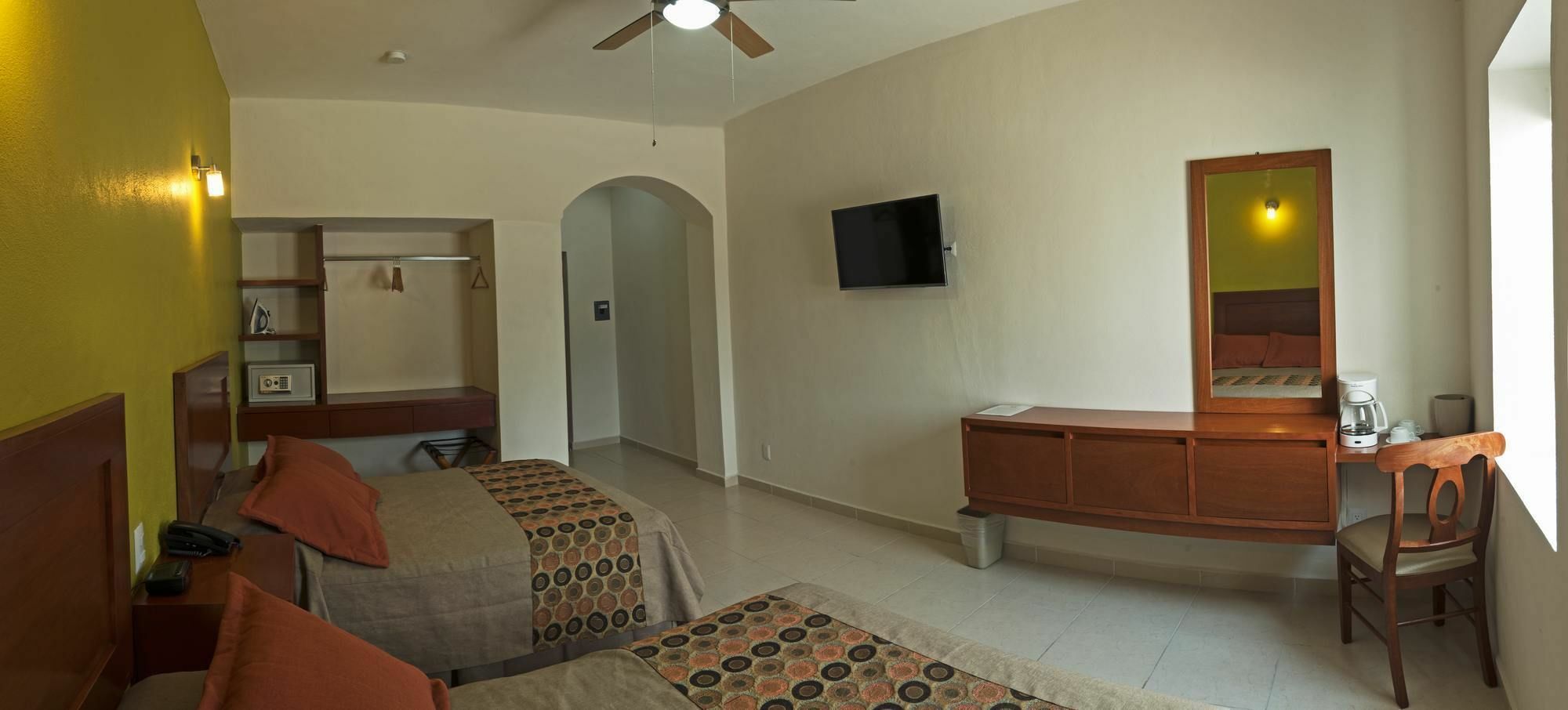 Hotel Concierge Plaza La 3*
