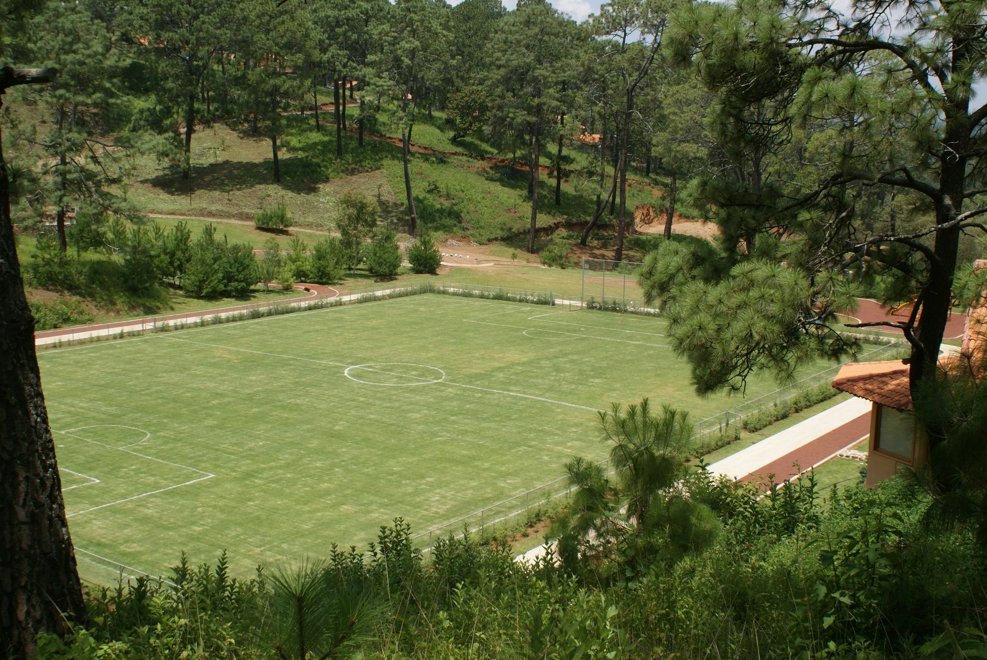 Hotel Bosque Escondido 5*