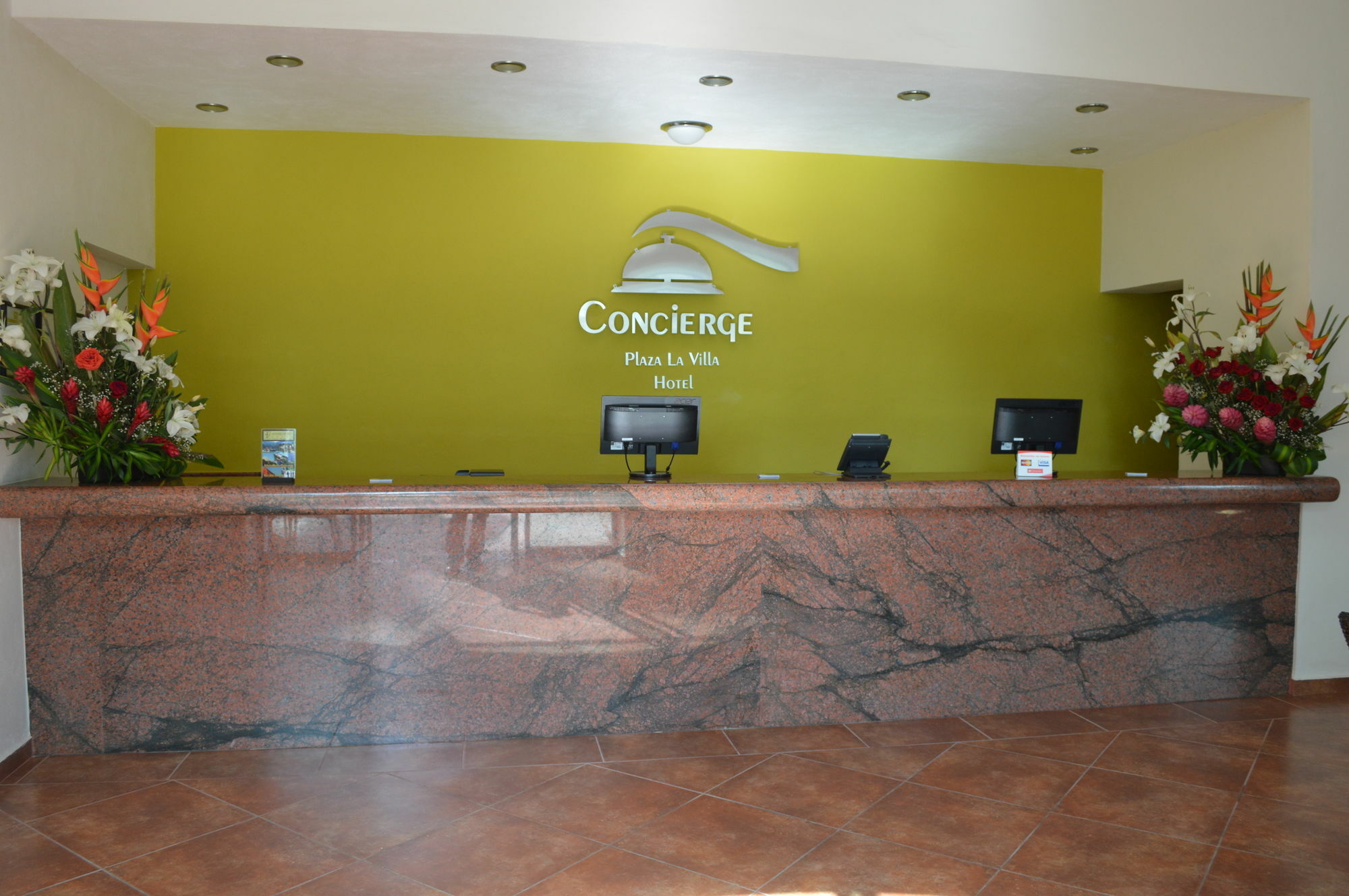 Concierge Plaza La Hotel 3*