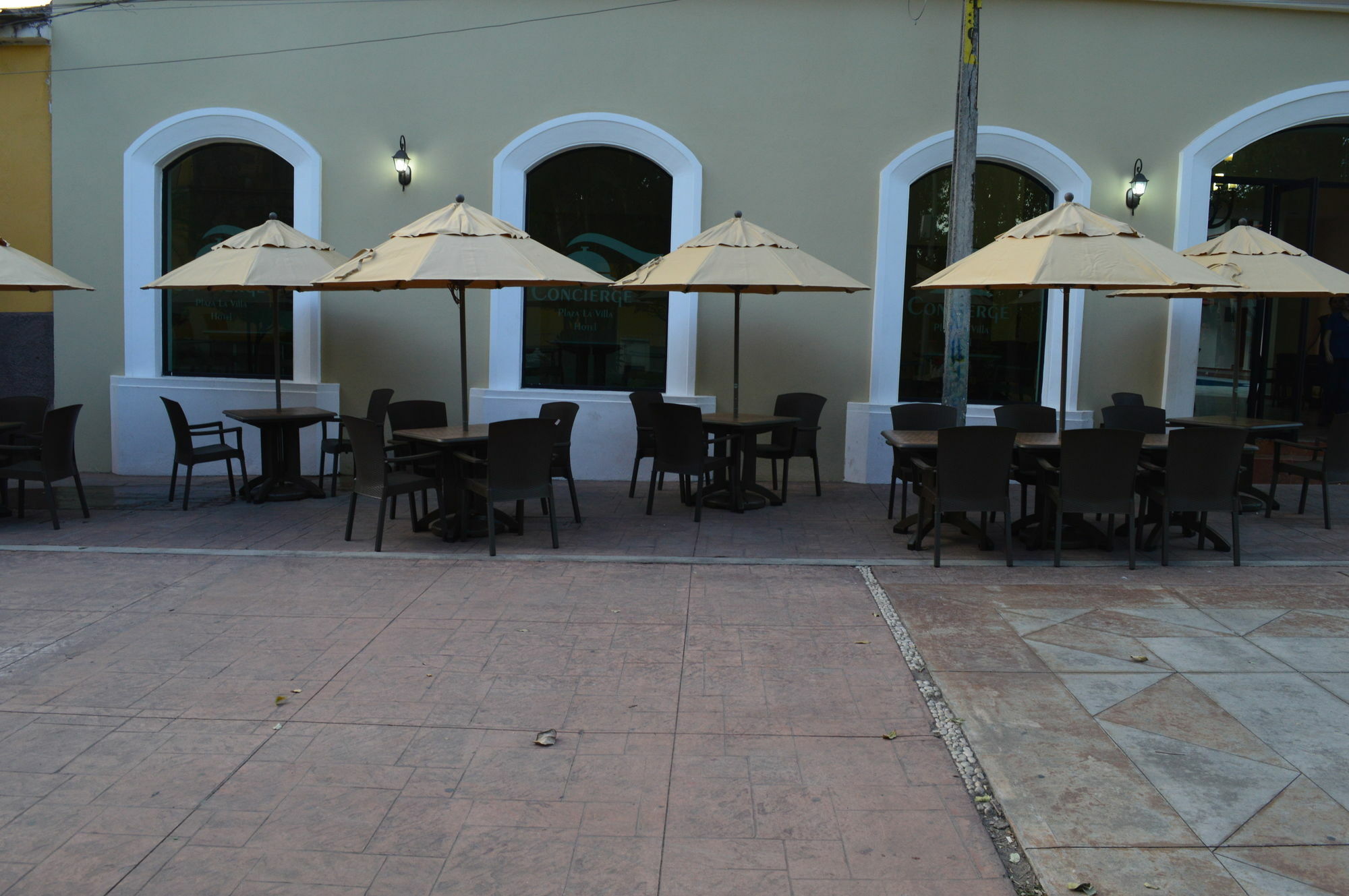 Concierge Plaza La 3*