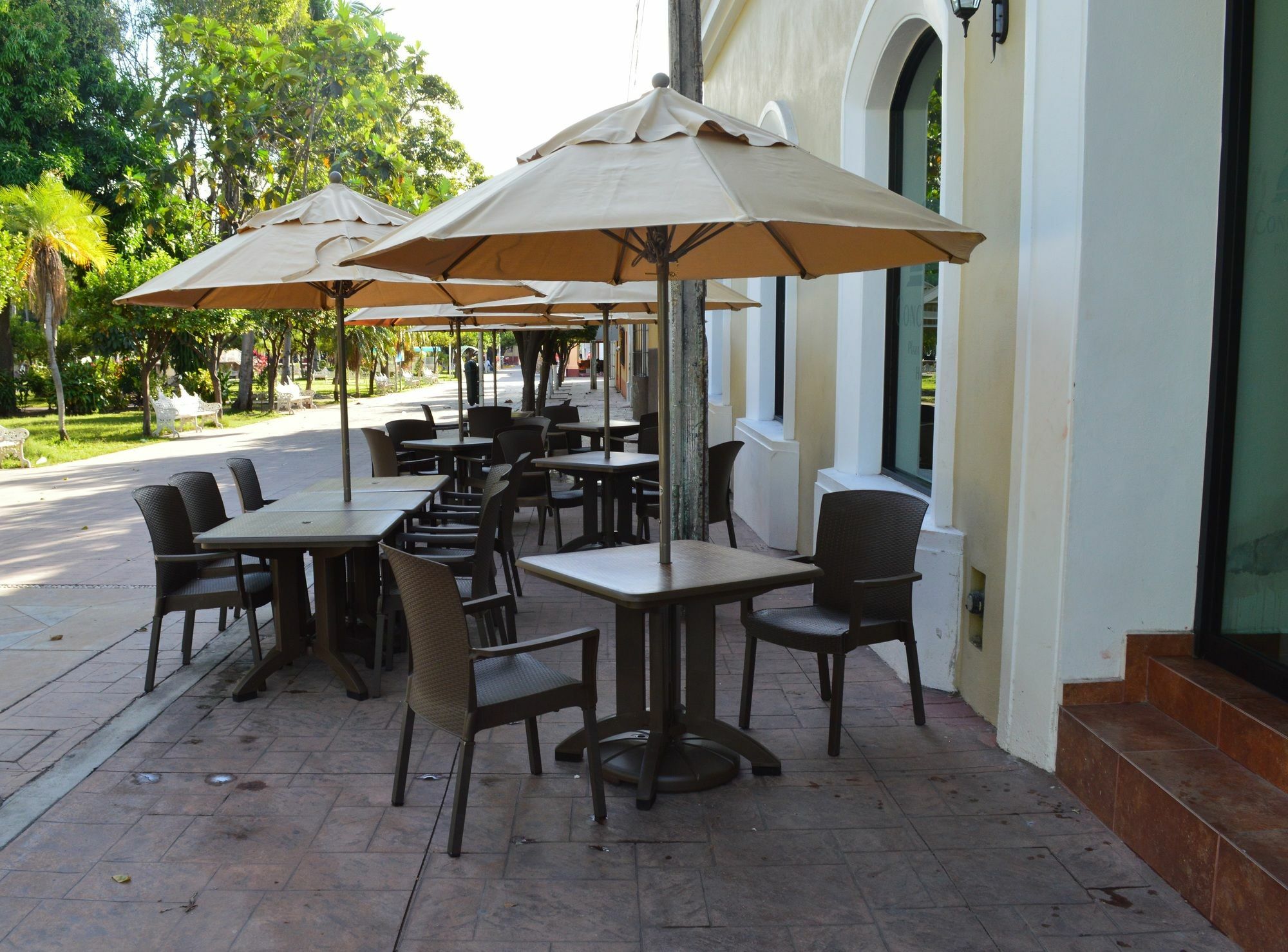Hotel Concierge Plaza La Colima