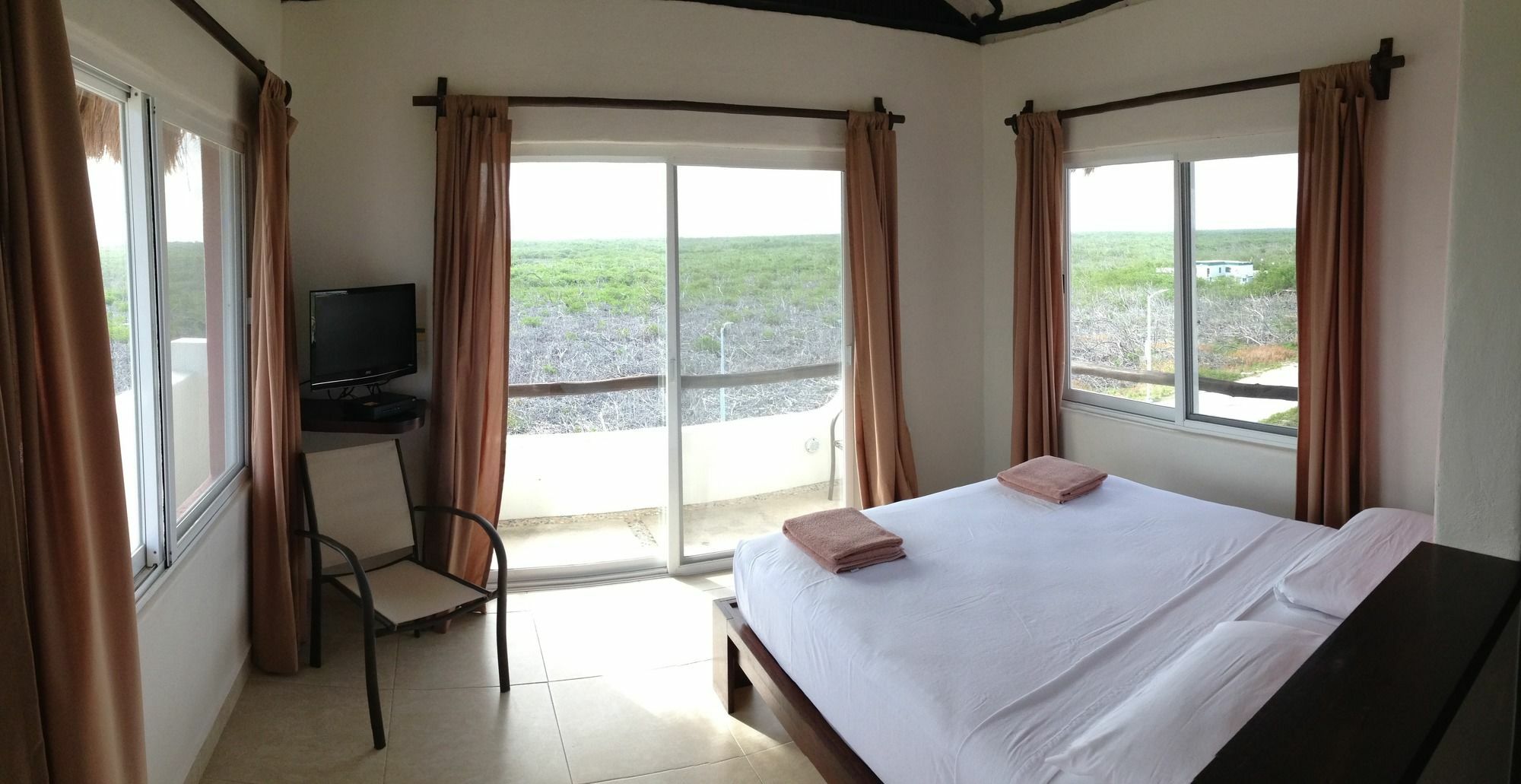 El Hotelito