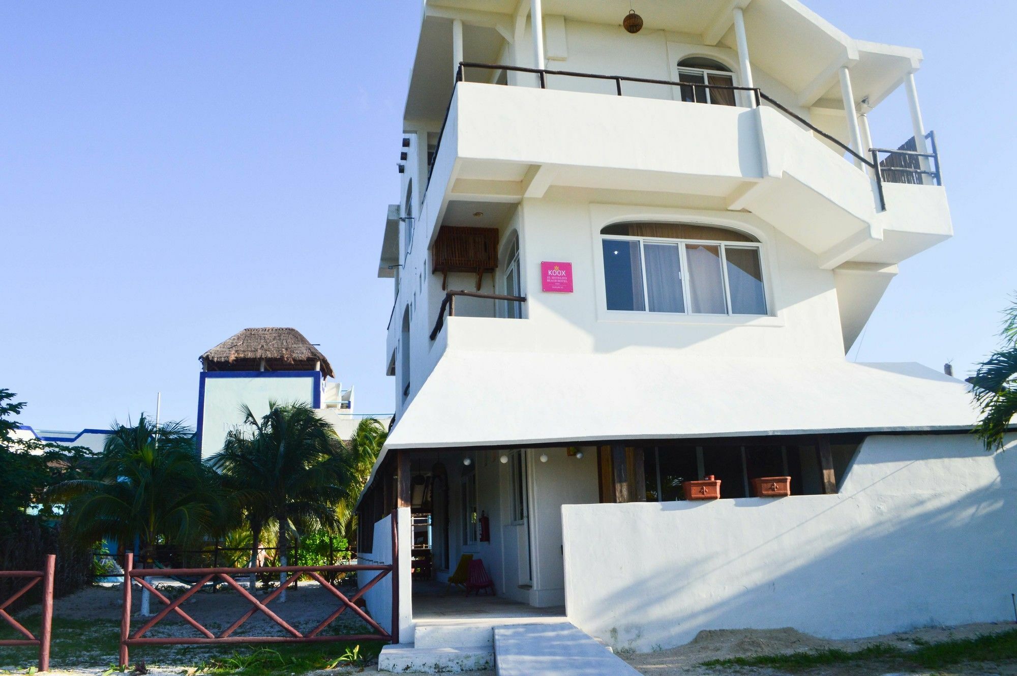 El Hotelito Hotel