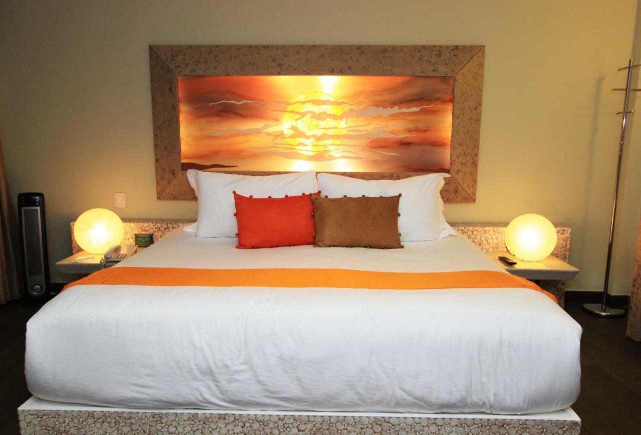 Plaza Gallery Boutique Hotel 5*