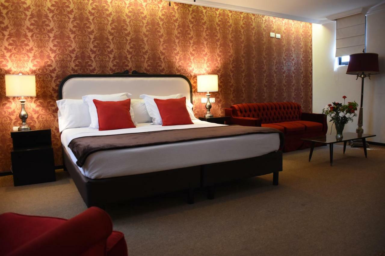 Clara Luna Hotel