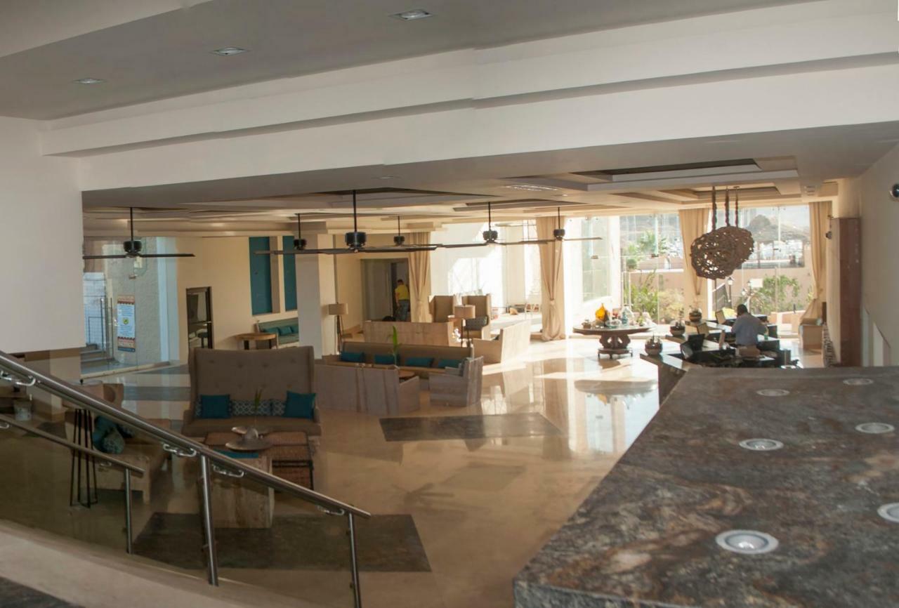 Marinaterra & Hotel 4*