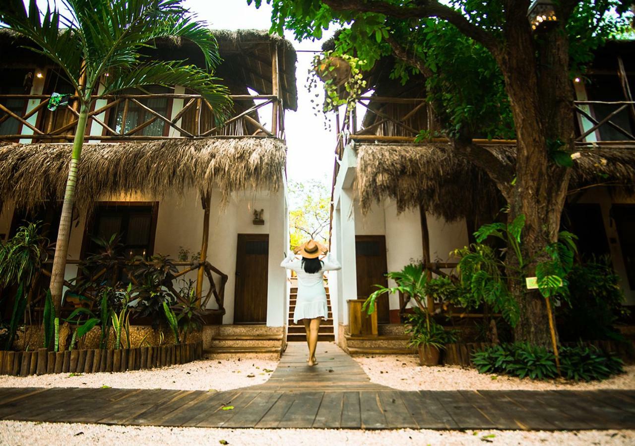Zentik Project & Saline Cave 3* Valladolid (Yucatan)