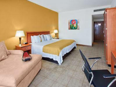 Holiday Inn Irapuato By Ihg Hotel