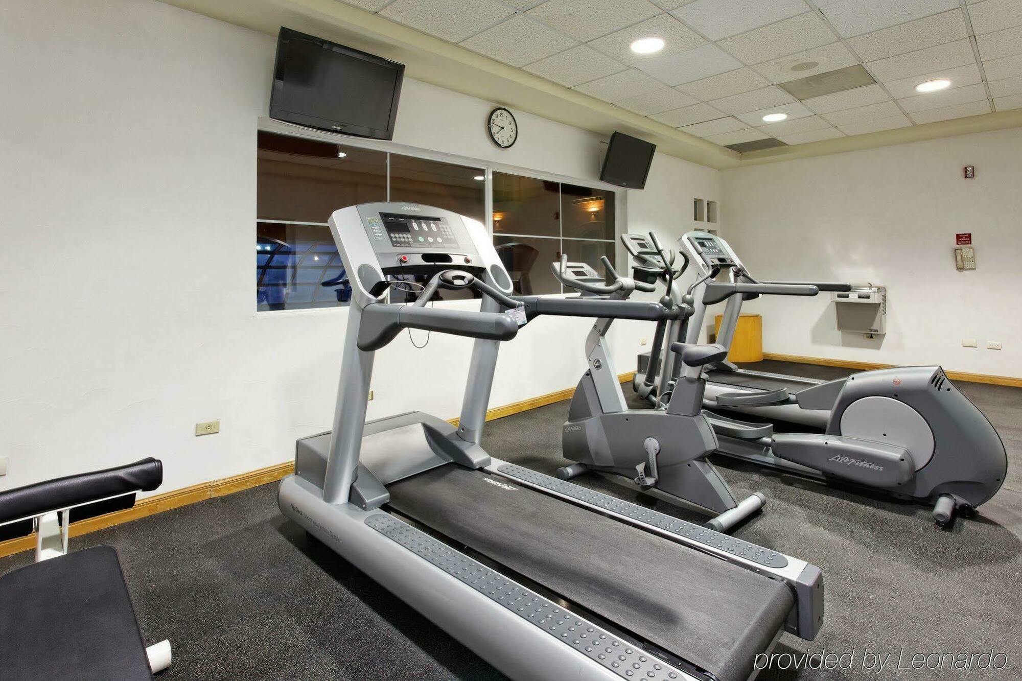Express By Ihg Hotel 4*