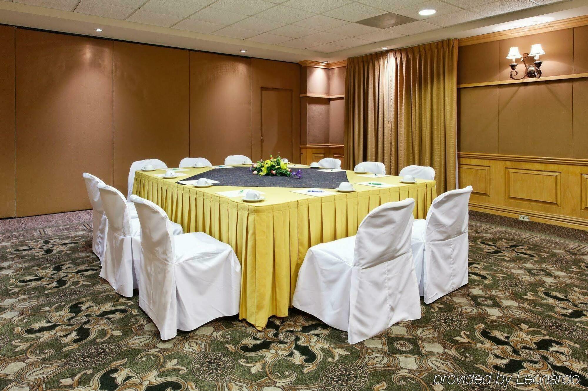 Express By Ihg Hotel Guanajuato