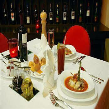 Wyndham Garden Celaya Hotel 5*