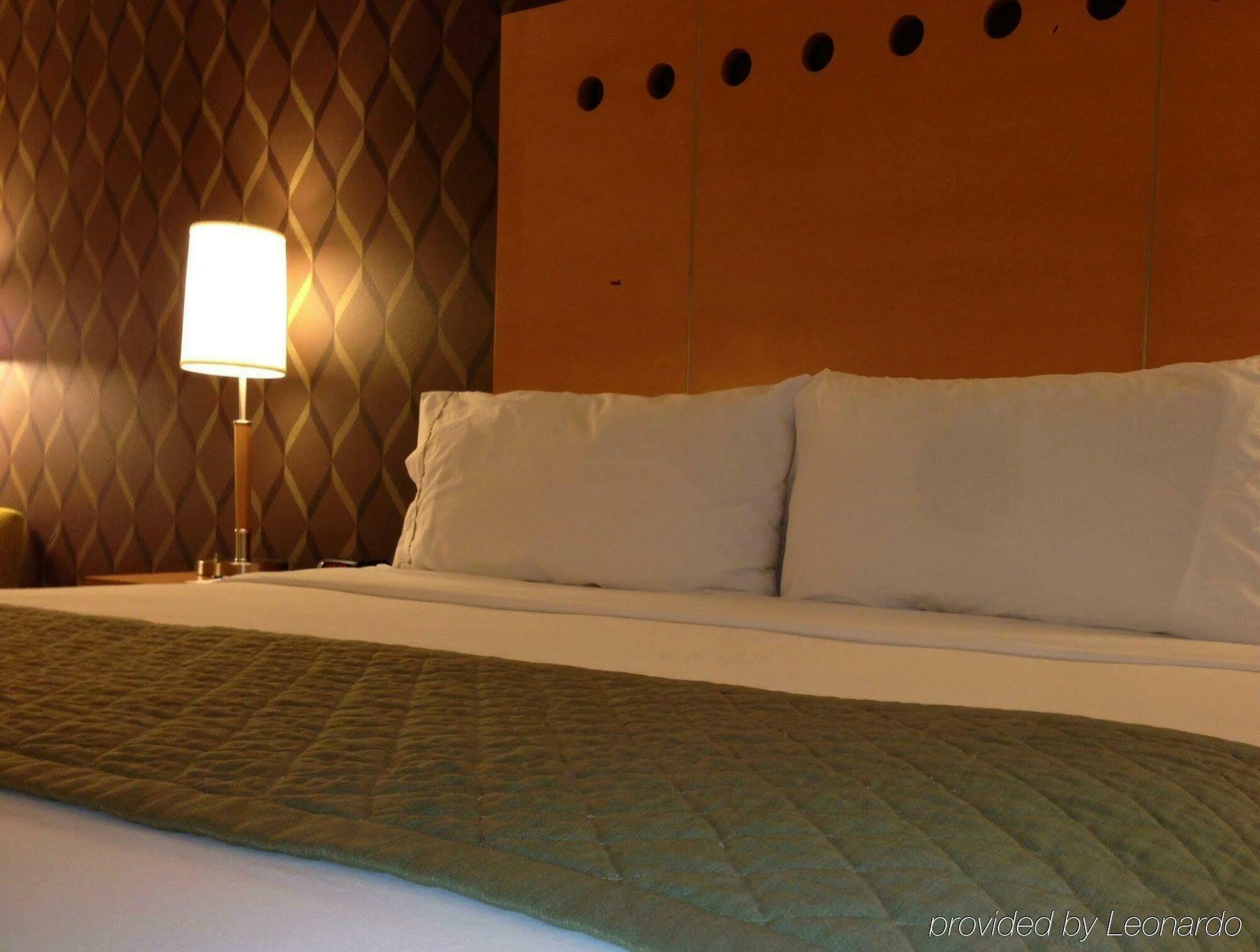 Express & Aeropuerto By Ihg