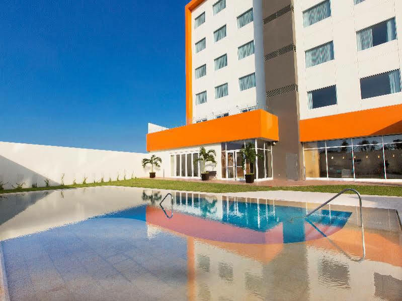 Hampton & By Hilton Hotel